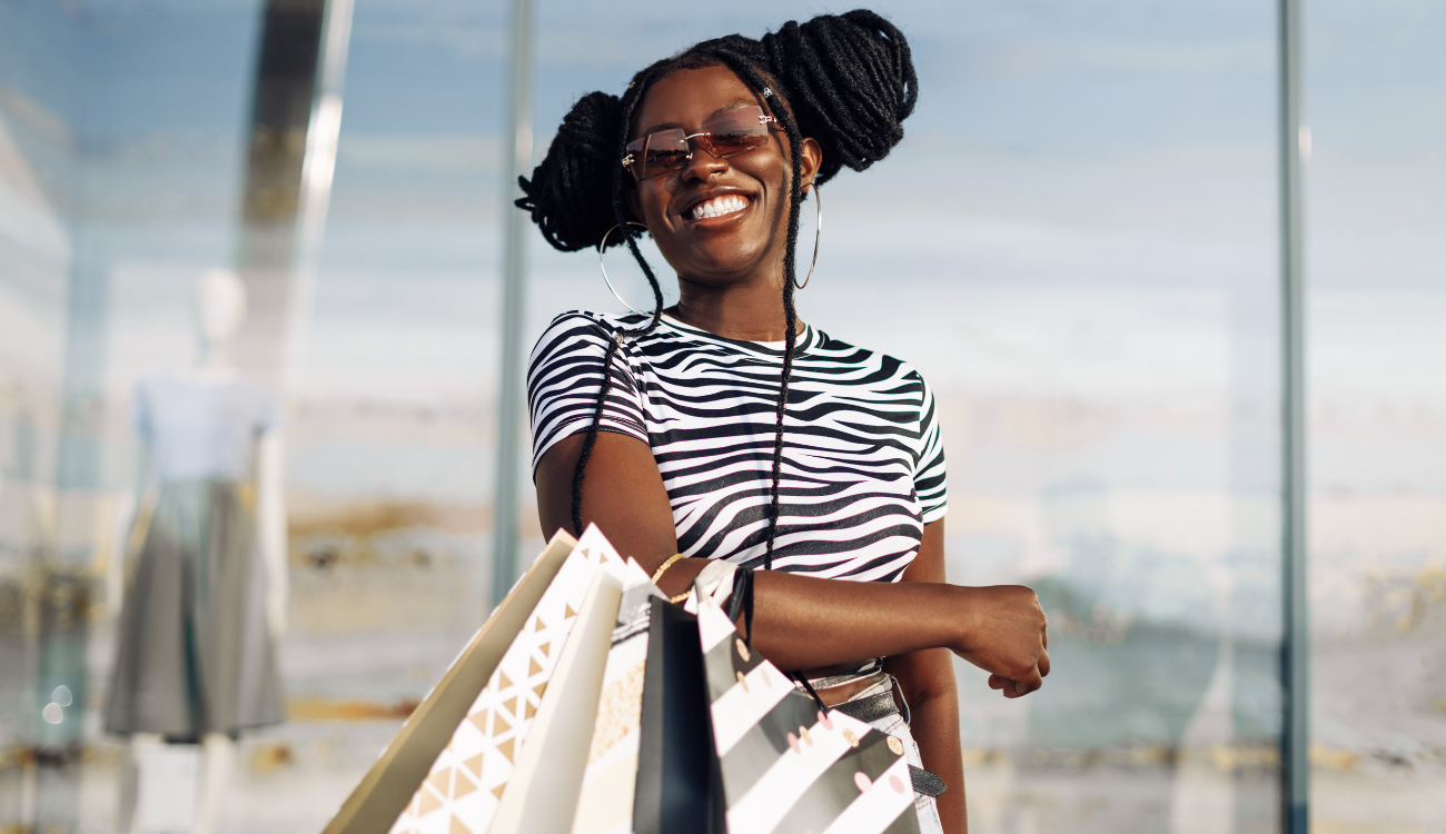girl holding shopping bag