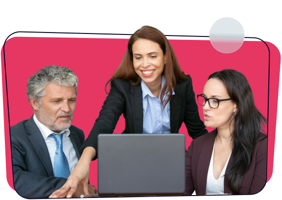 Equipo revisando una posición abierta