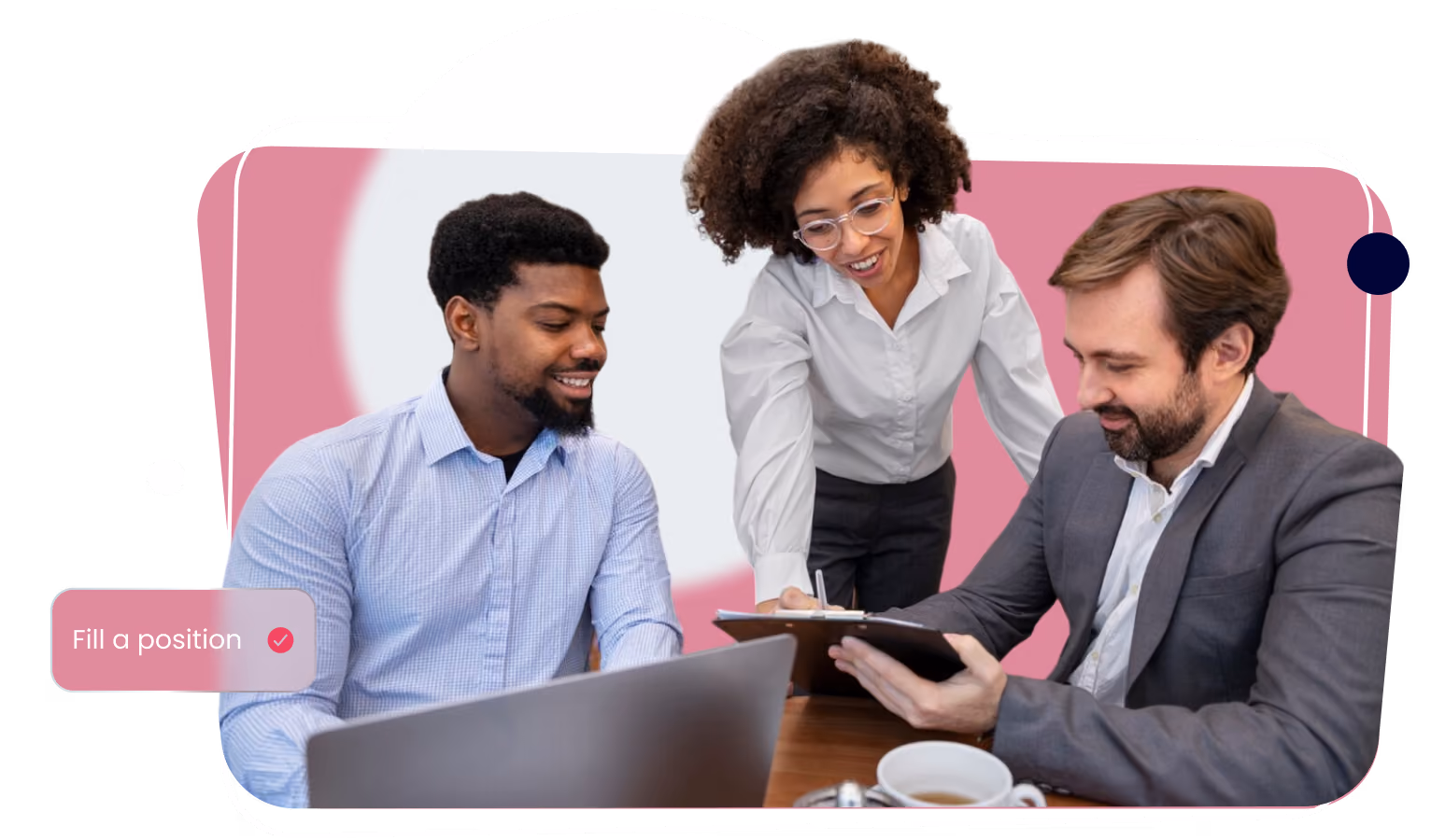 Equipo de desarrollo trabajando en conjunto