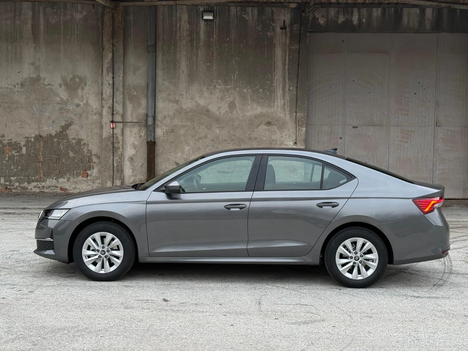left side of skoda octavia