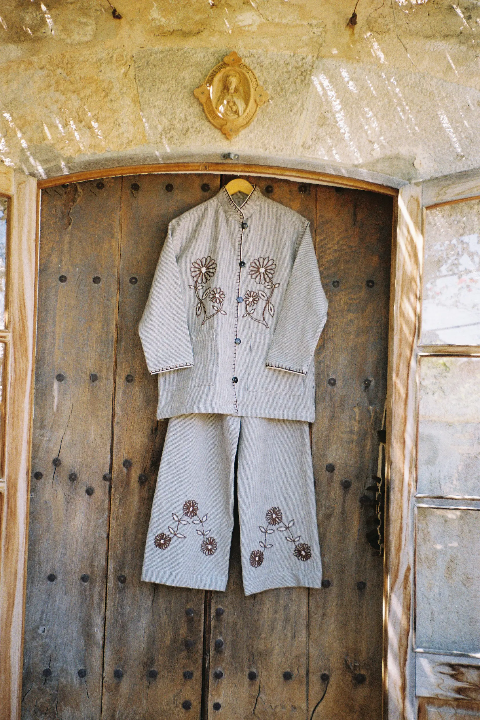 Jacket and pants with floral embroidery