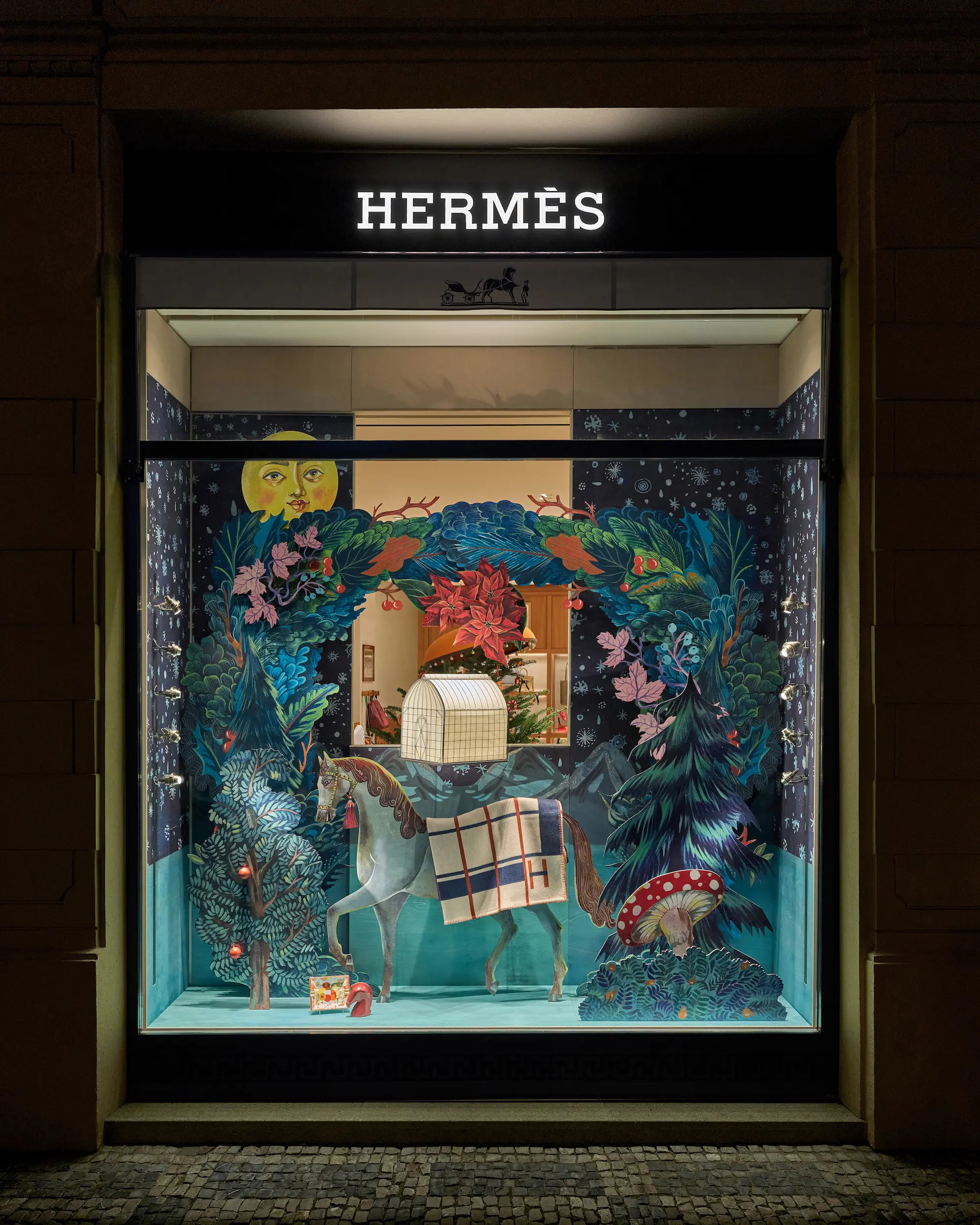 Olaf Hajek Hermes window