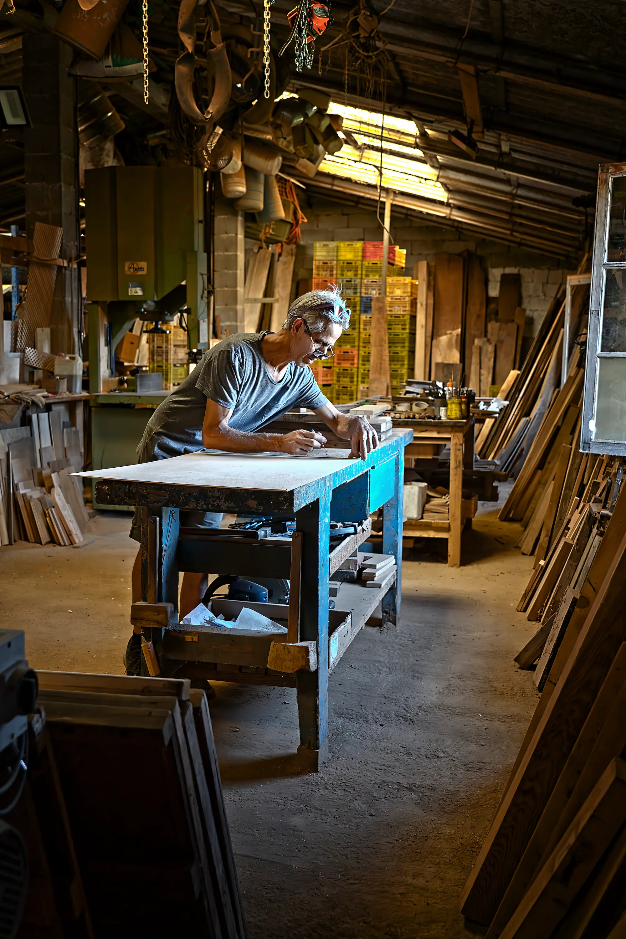 Rough Hewn: Pedro Casanovas Works in Harmony with Wood - View Mallorca