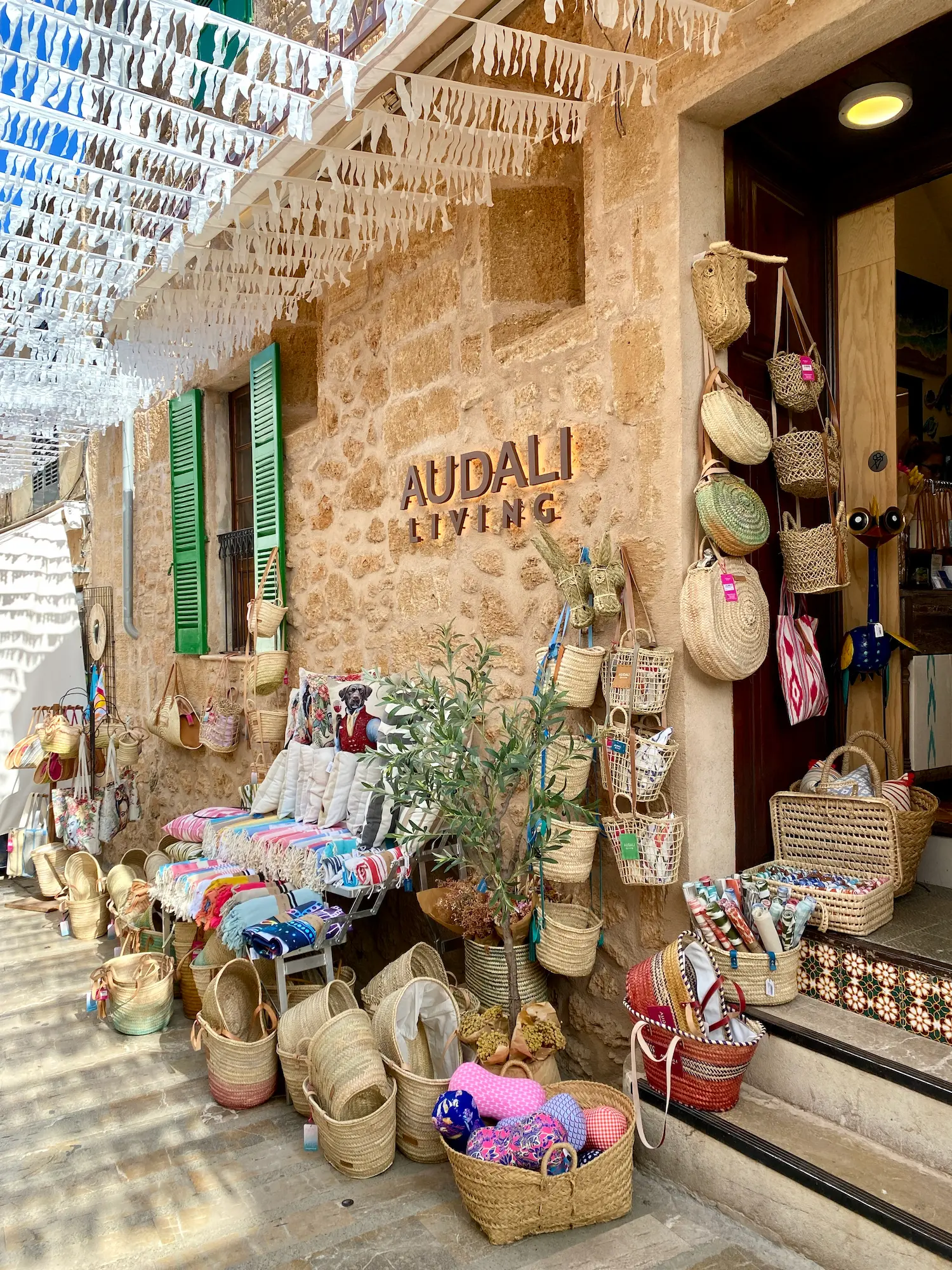 Audali Fashion & Living