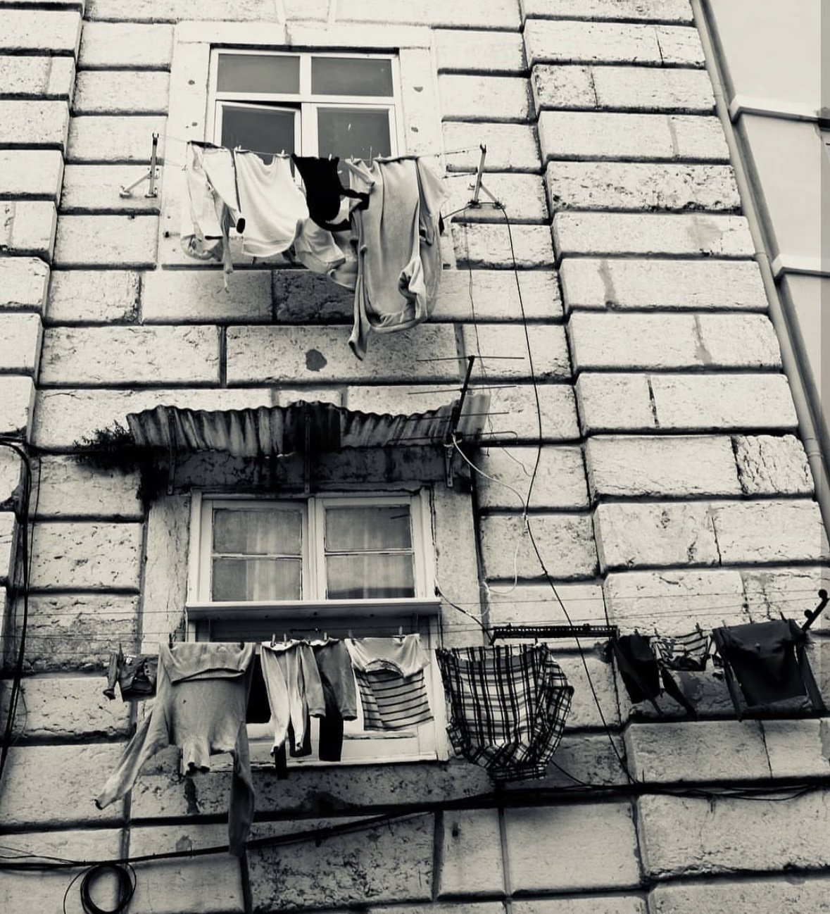 Laundy hanging from the balcony