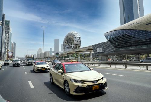Dubai Taxi Company awarded 300 new plates, expanding market share to 46%