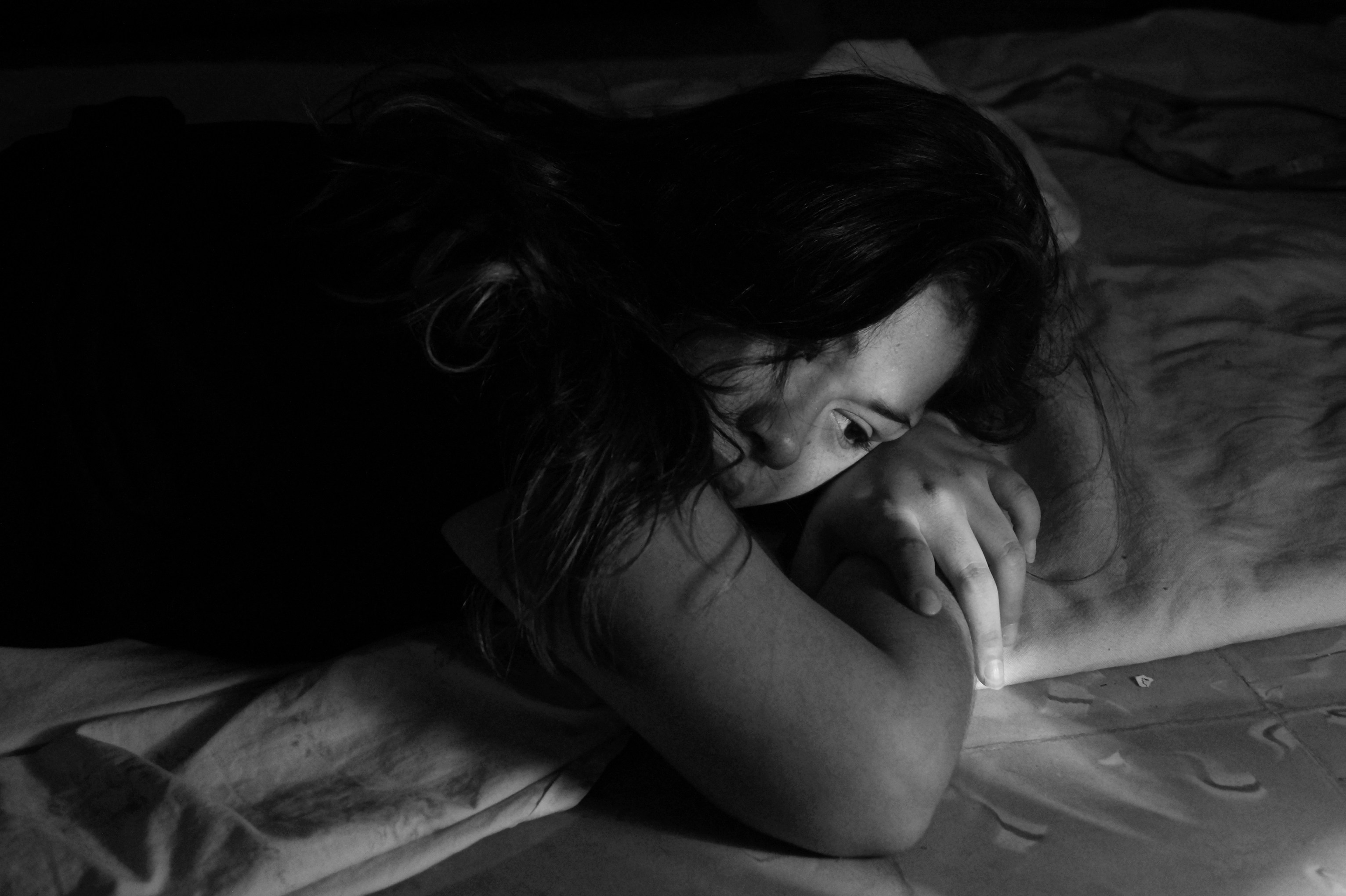 sad woman- trauma therapy barrie