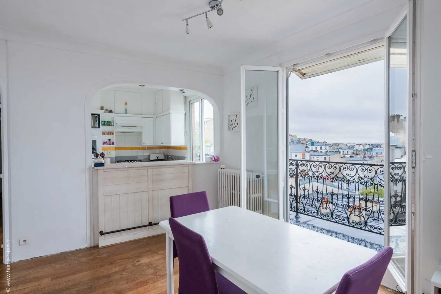 appartement parisien avec une vue