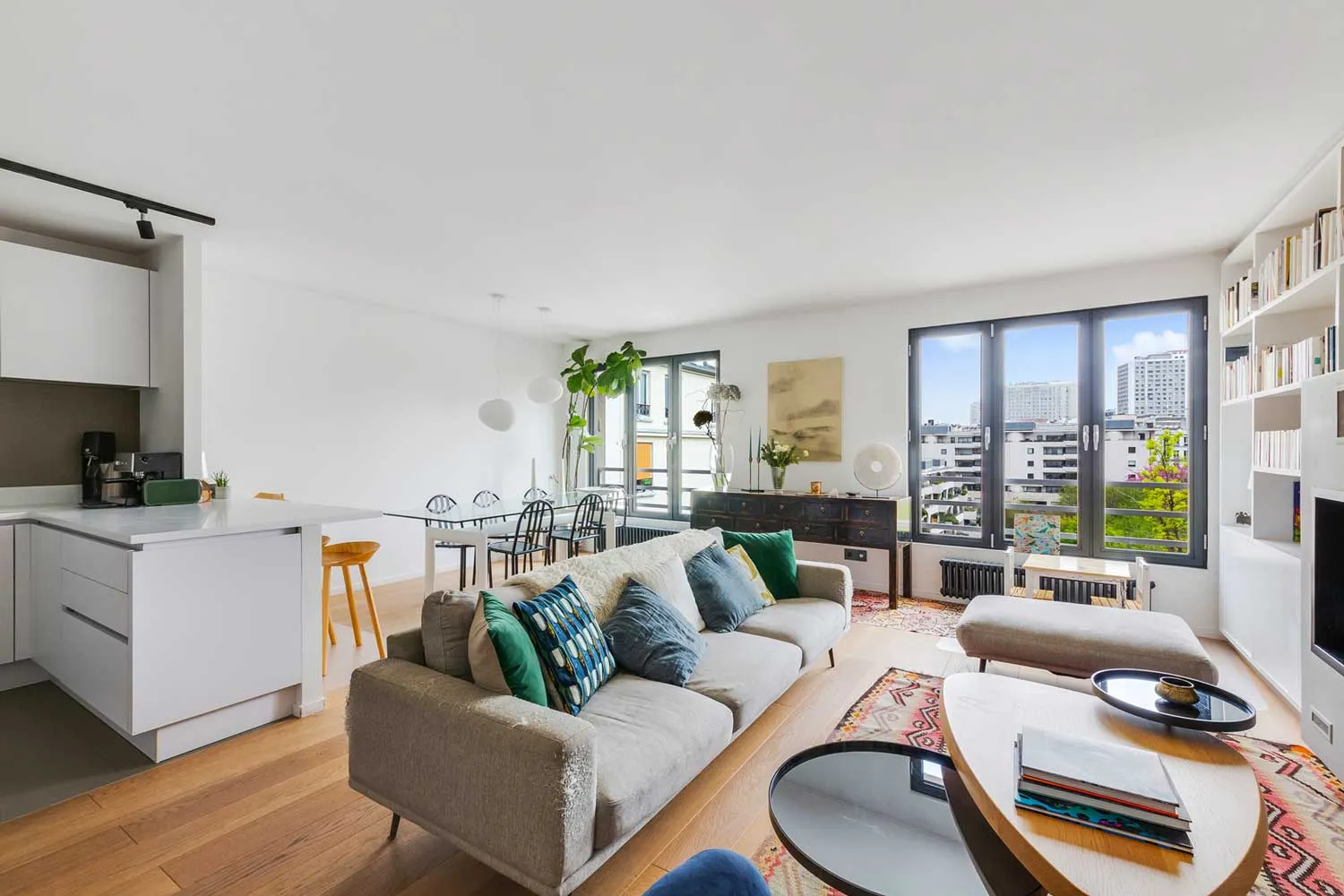 contemporary Parisian apartment