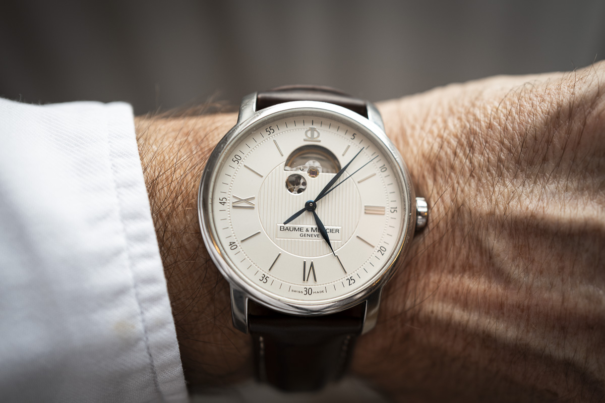 Une montre au poignet