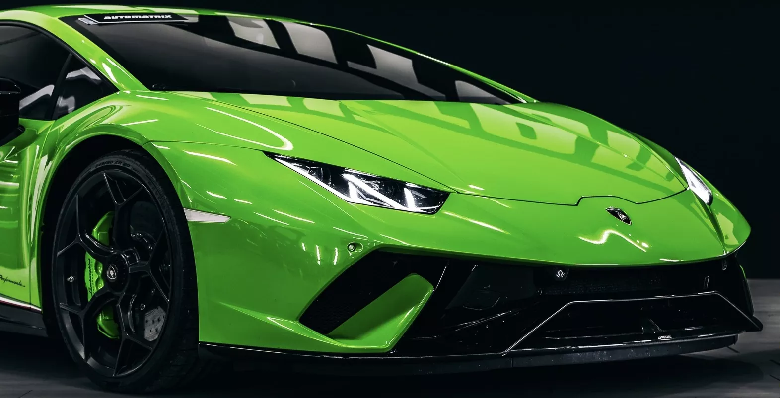 vihreä lamborghini huracan ppf yliteippaus