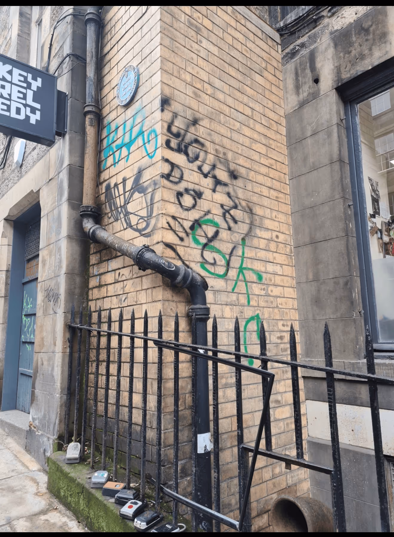 graffiti on wall