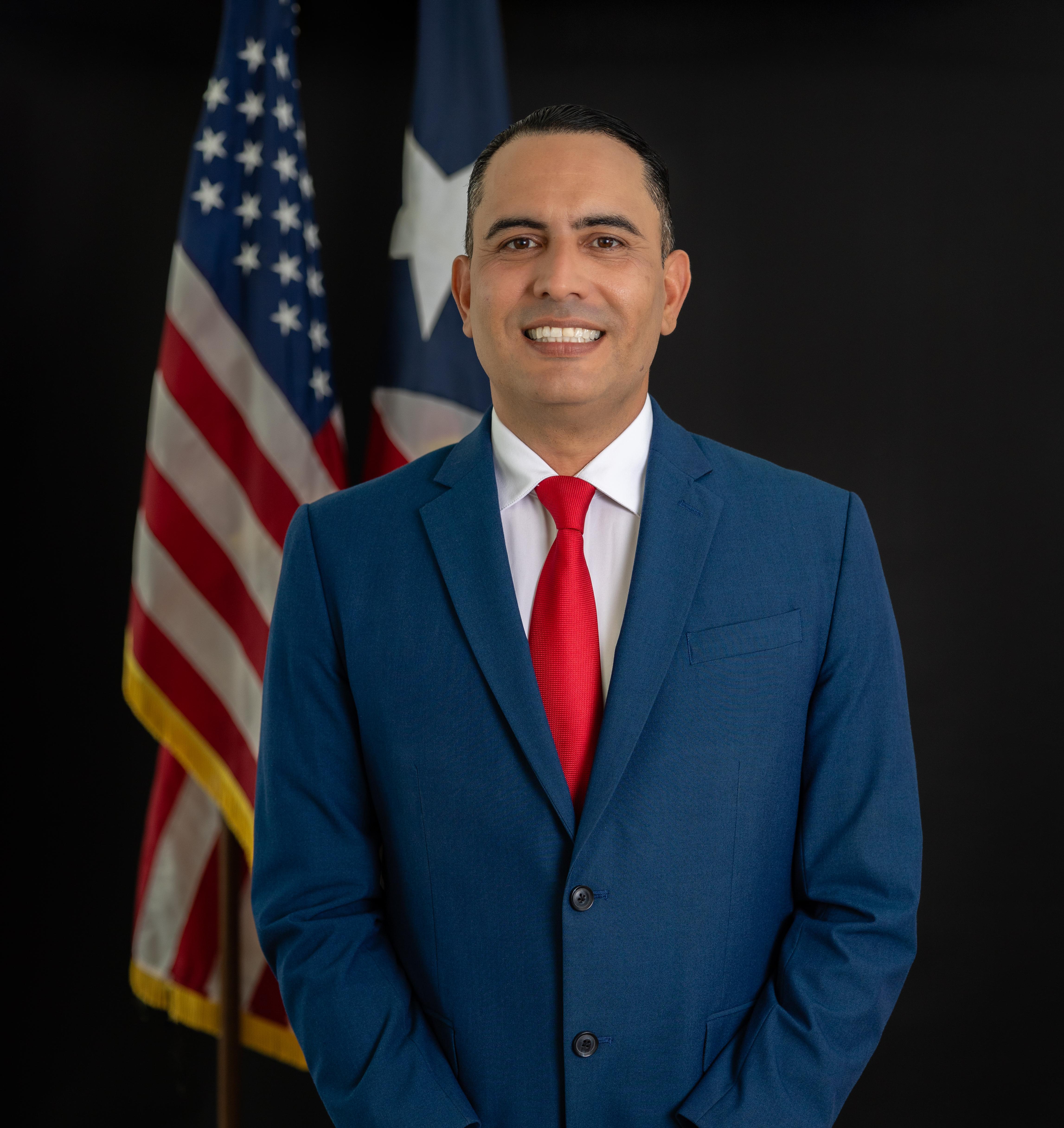 Abner Gómez Cortés Comisionado