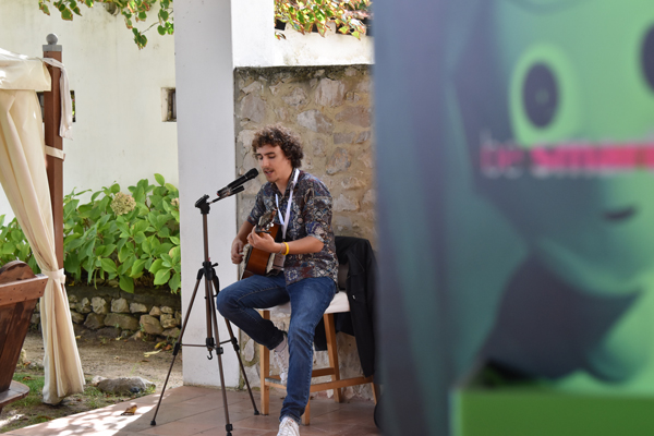 Pietro Maggio playing music