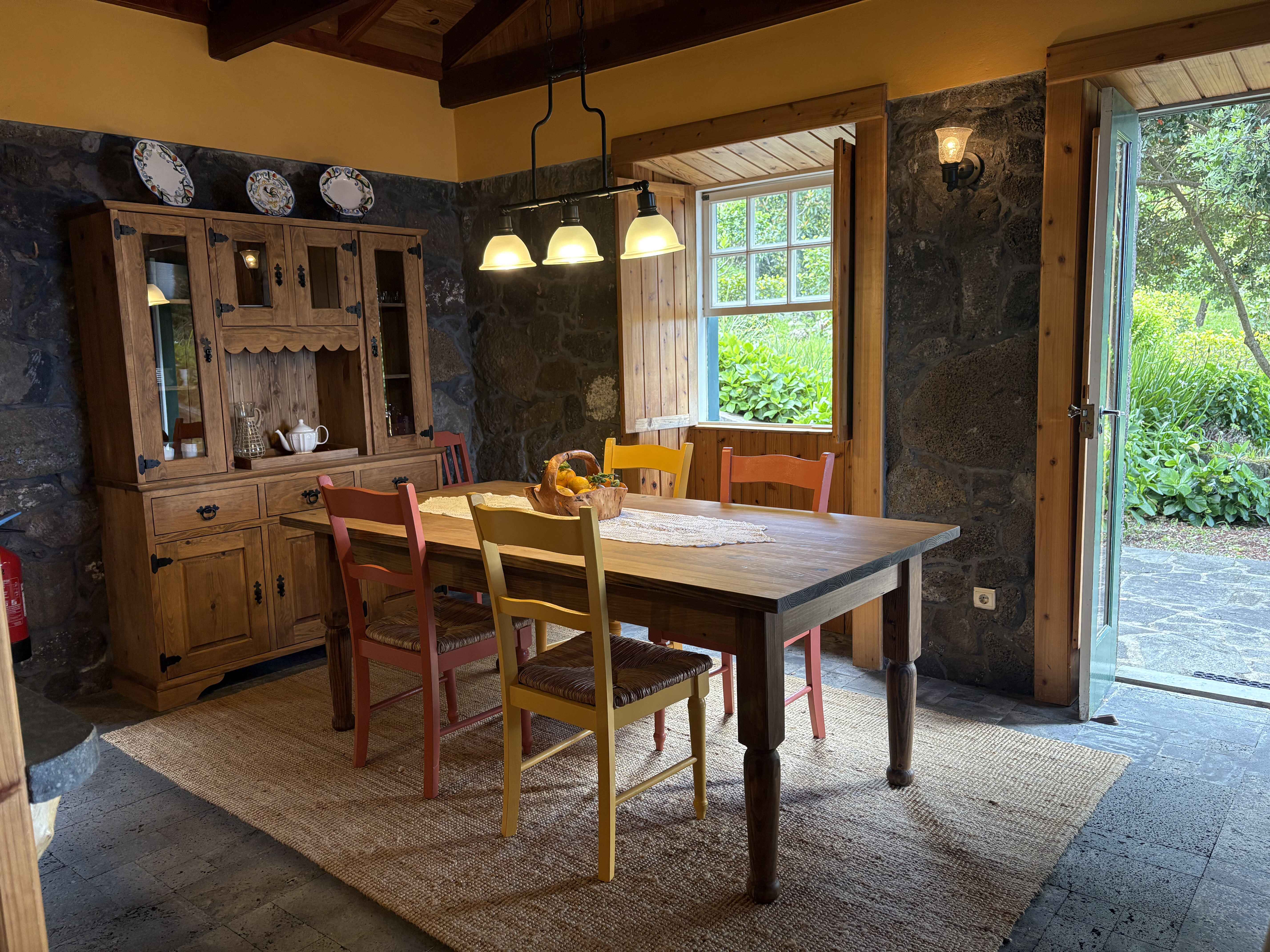 Casa da Terra Alta, a basalt stone home in Terra Alta, Santo Amaro, Pico