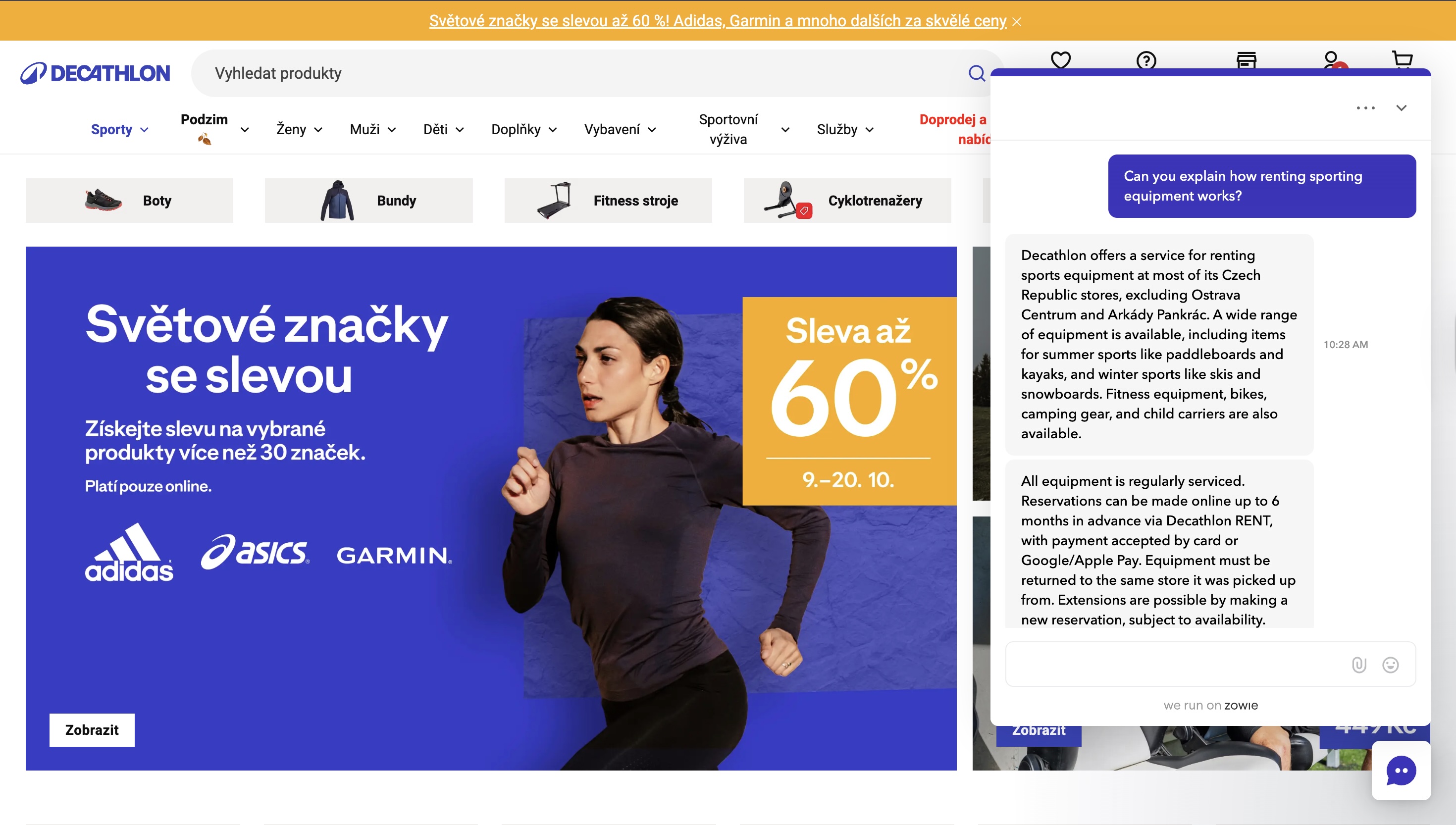 Chatbot Zowie on Decathlon website answering a question about renting sports equipment