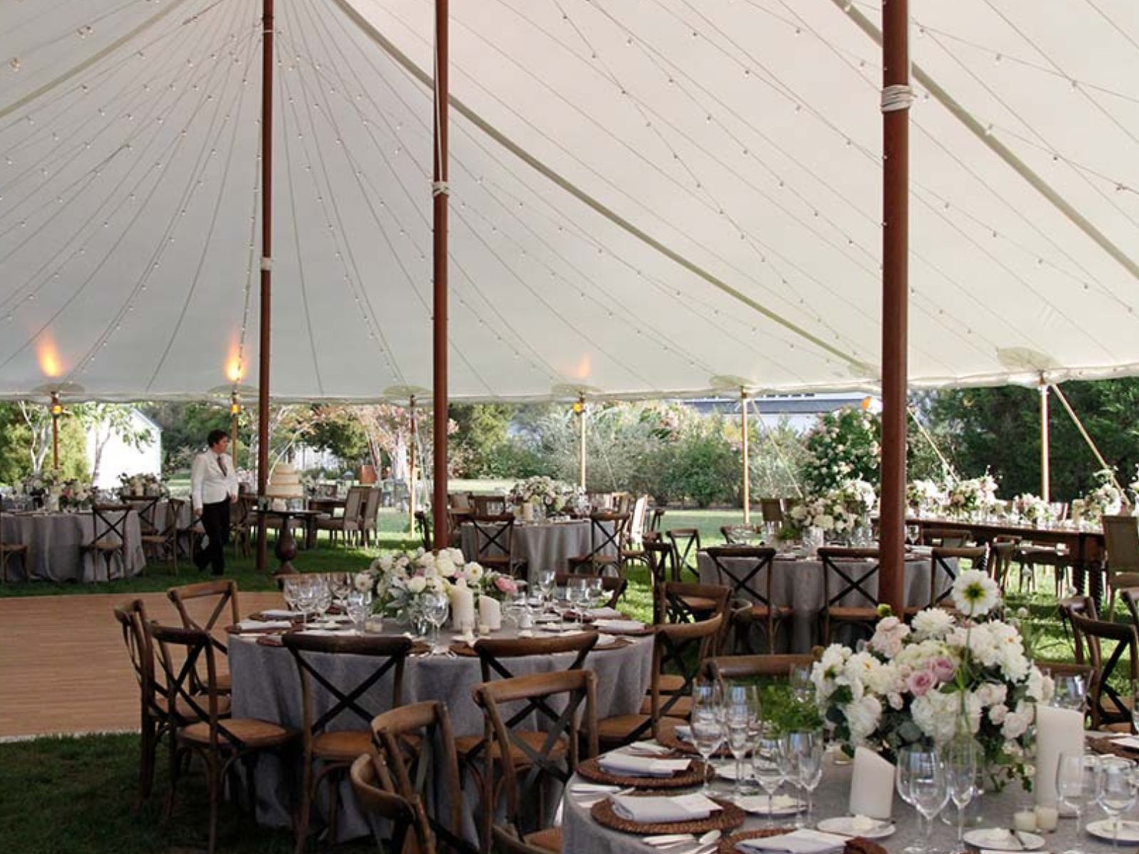 How to Design a Tented Wedding: Flooring, Lighting & Climate Control That Elevate the Guest Experience