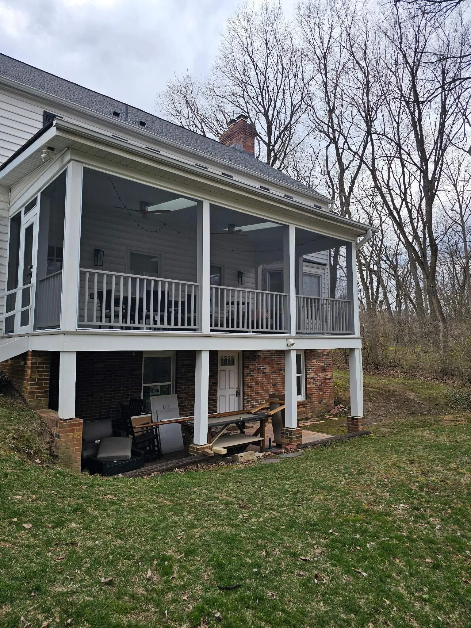 Moody, Gina Porch - Photo
