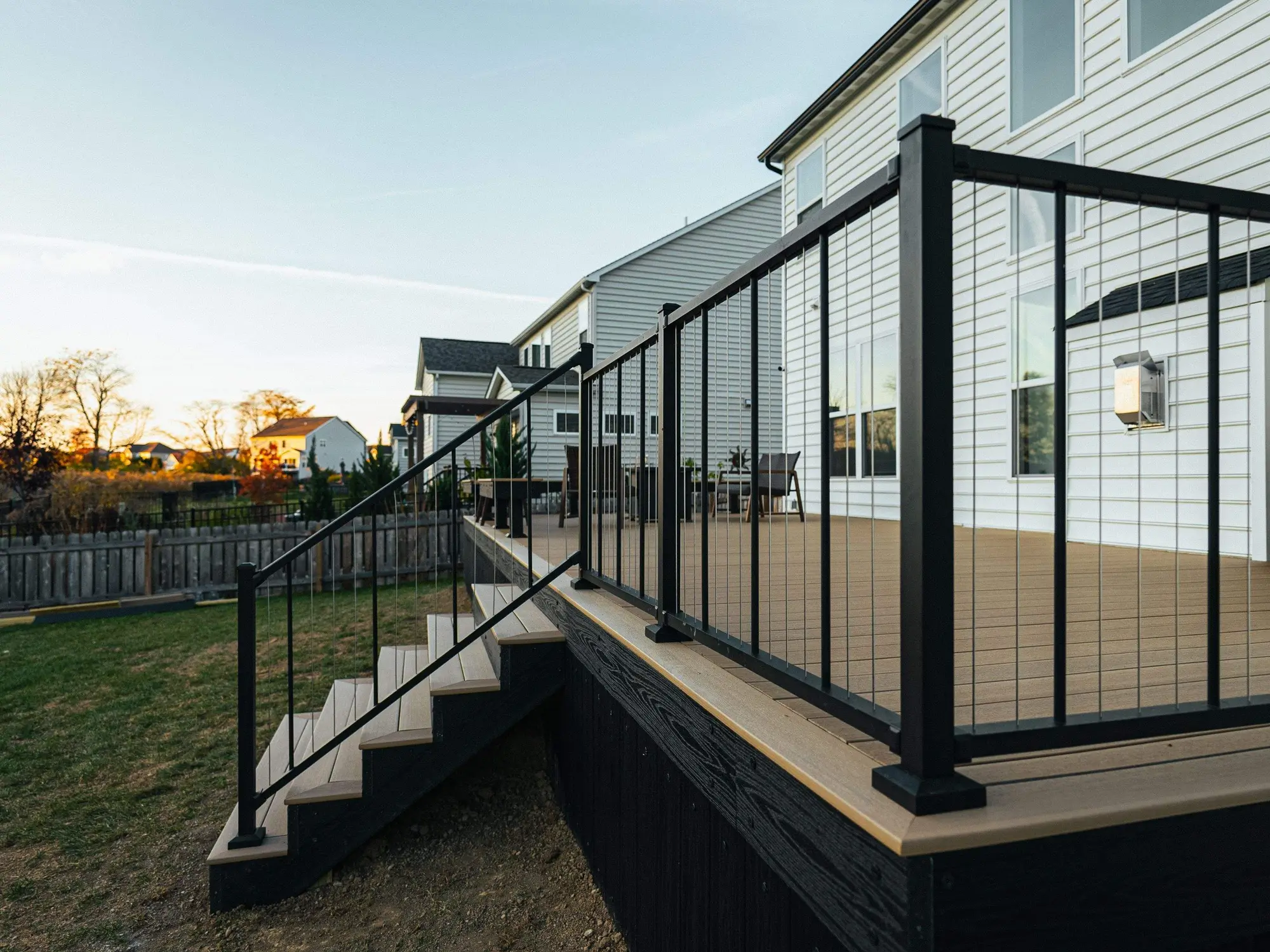 Sierra, Erica Deck - Photo