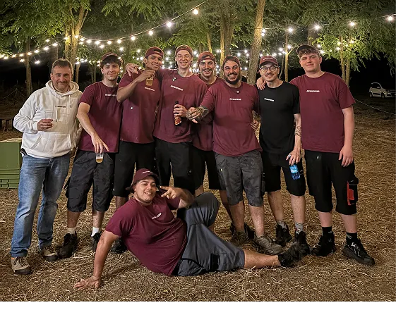 Il team Buonovero al lavoro sul primo truck