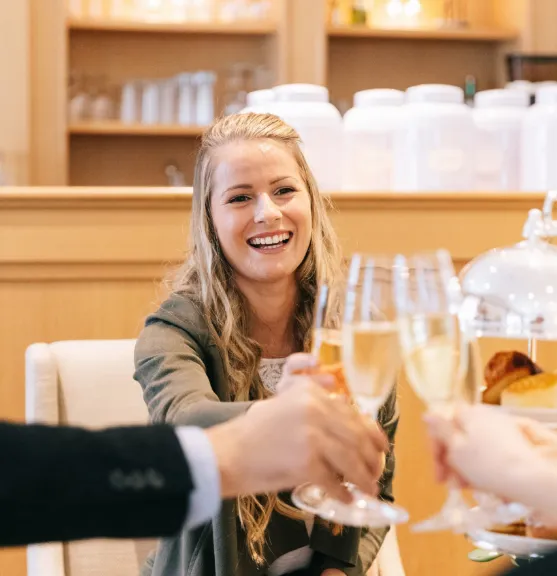 Coupes de champagnes pour fêtes Hôtel Chais Monnet & Spa Cognac