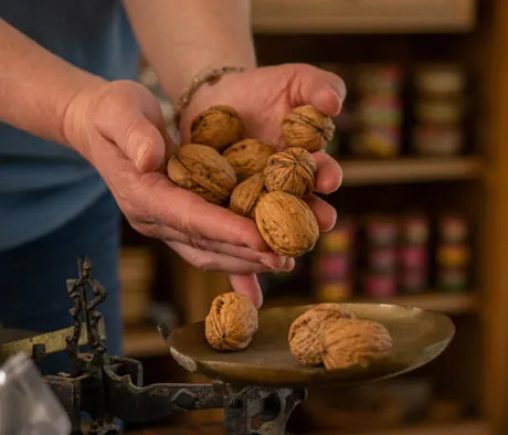 Pesée de noix Hôtel Chais Monnet & Spa Cognac