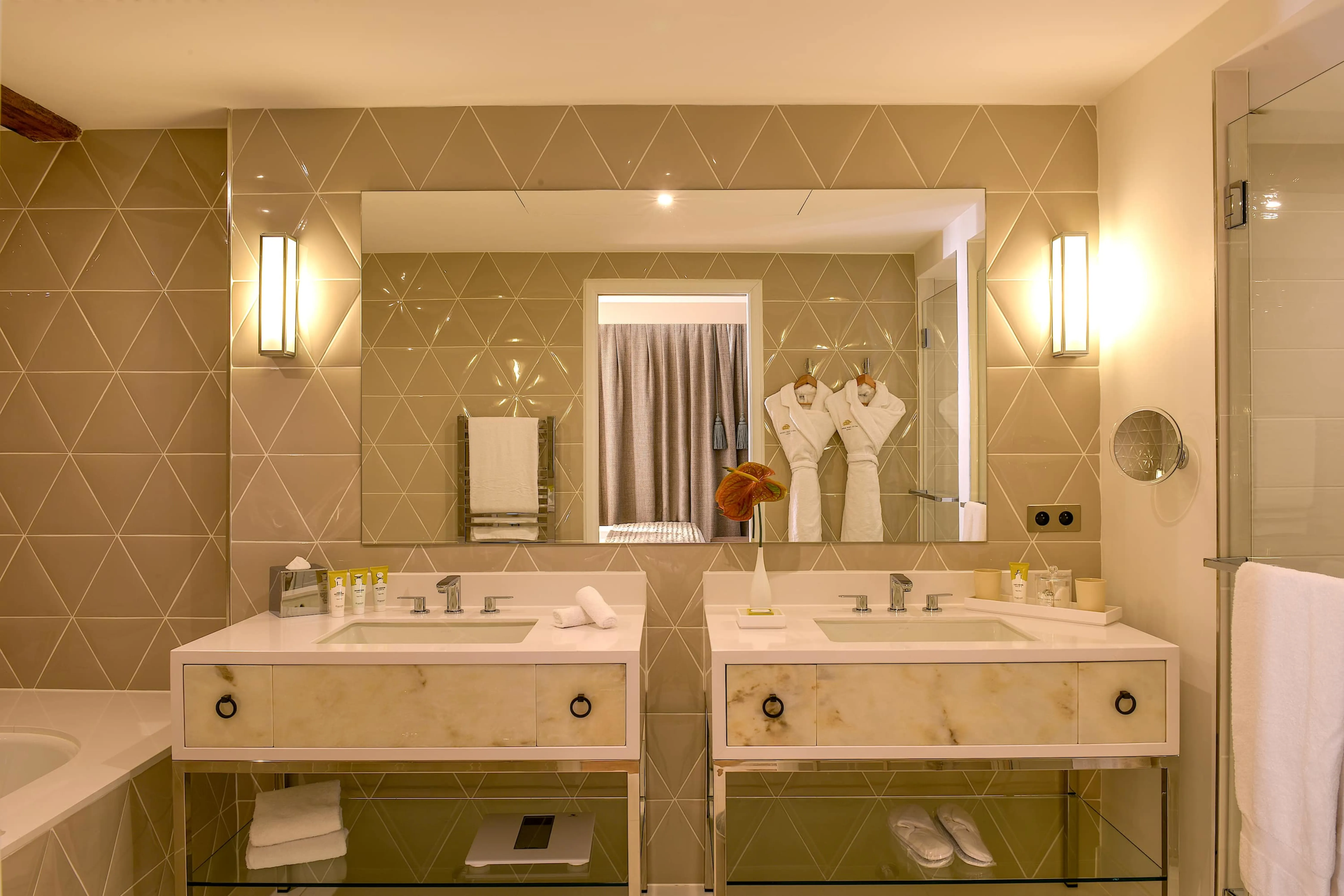 Bathroom Hotel Chais Monnet & Spa Cognac