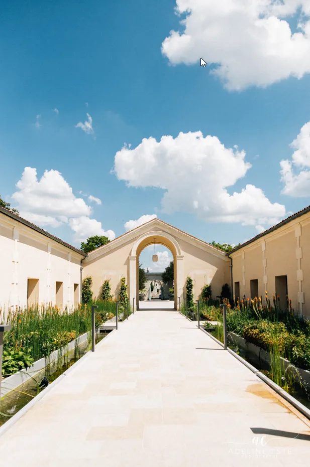Hotel distant view Hotel Chais Monnet & Spa Cognac