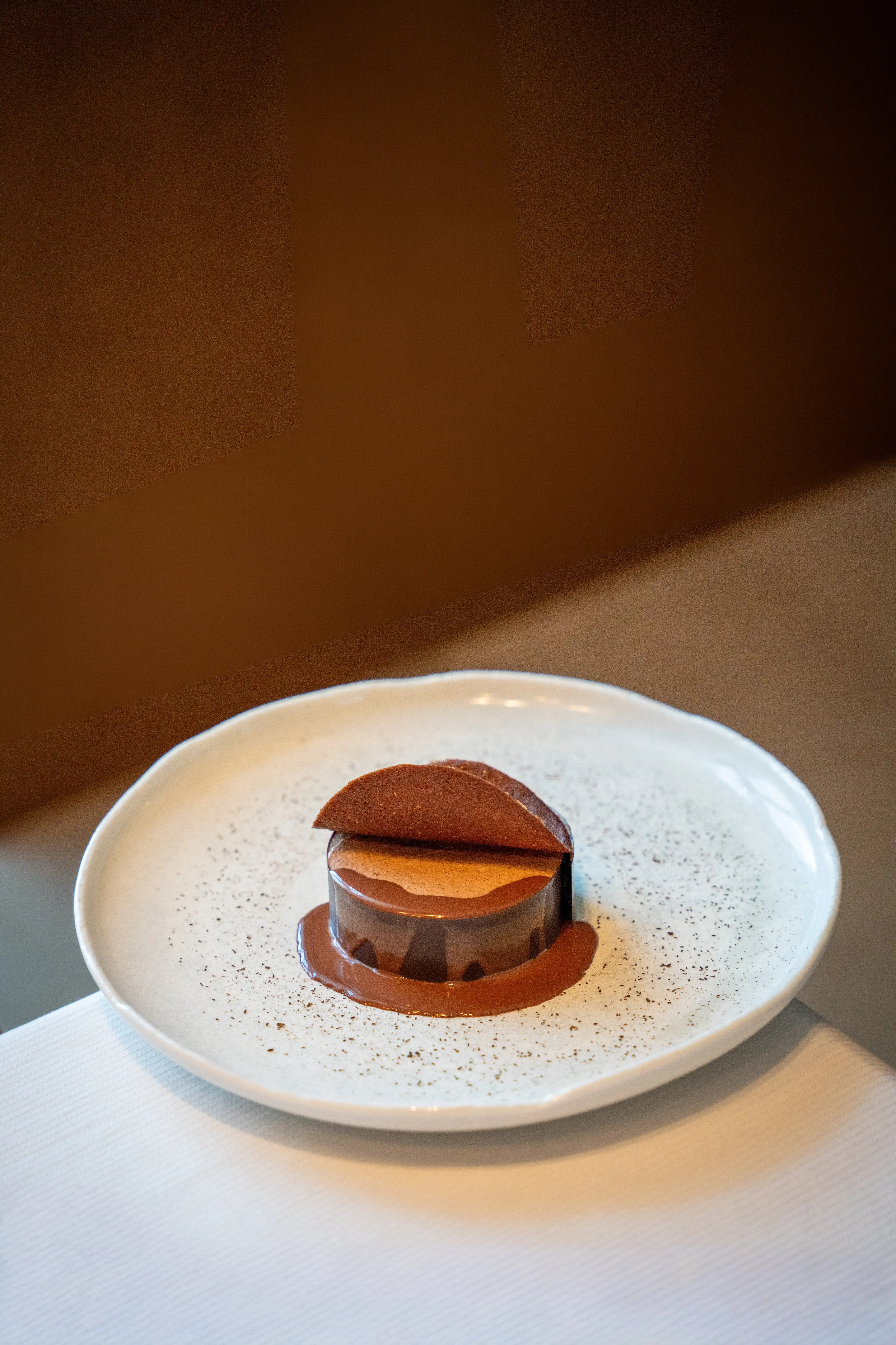 Présentation d'une pâtisserie Hôtel Chais Monnet & Spa Cognac