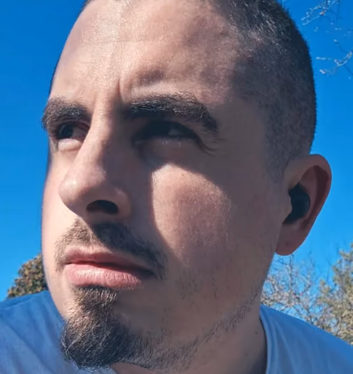 Profile pic 4
