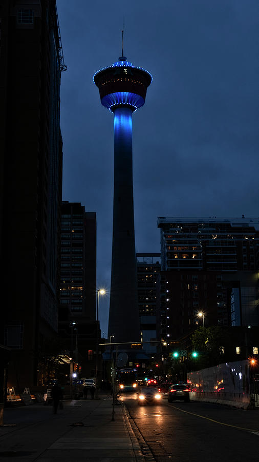 Calgary Tower at night - source image