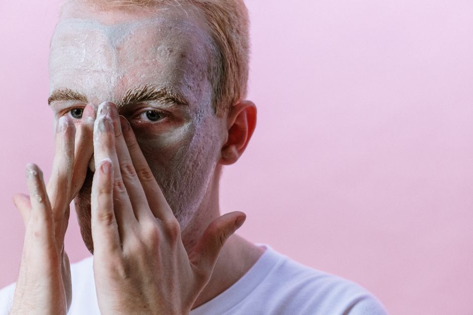 does exfoliating help with acne