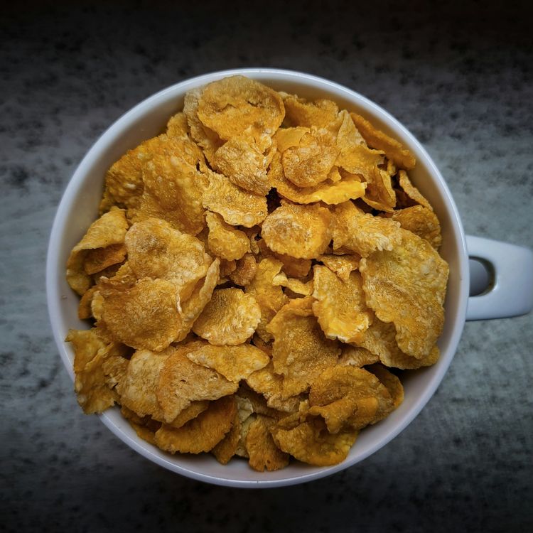 Corn flakes, a common breakfast staple found in pantries worldwide, have a fascinating history and offer a range of nutritional benefits. These plant-based foods are...