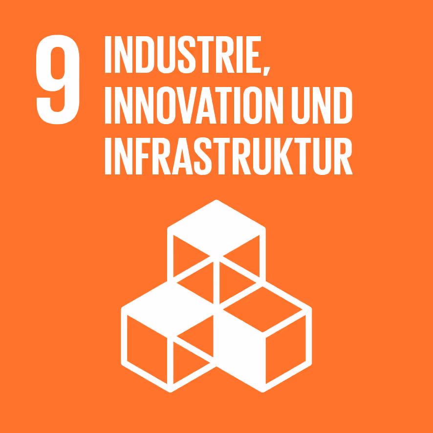 Symbol mit drei weißen Würfeln auf orangefarbenem Hintergrund und dem Text '9 Industrie, Innovation und Infrastruktur'.
