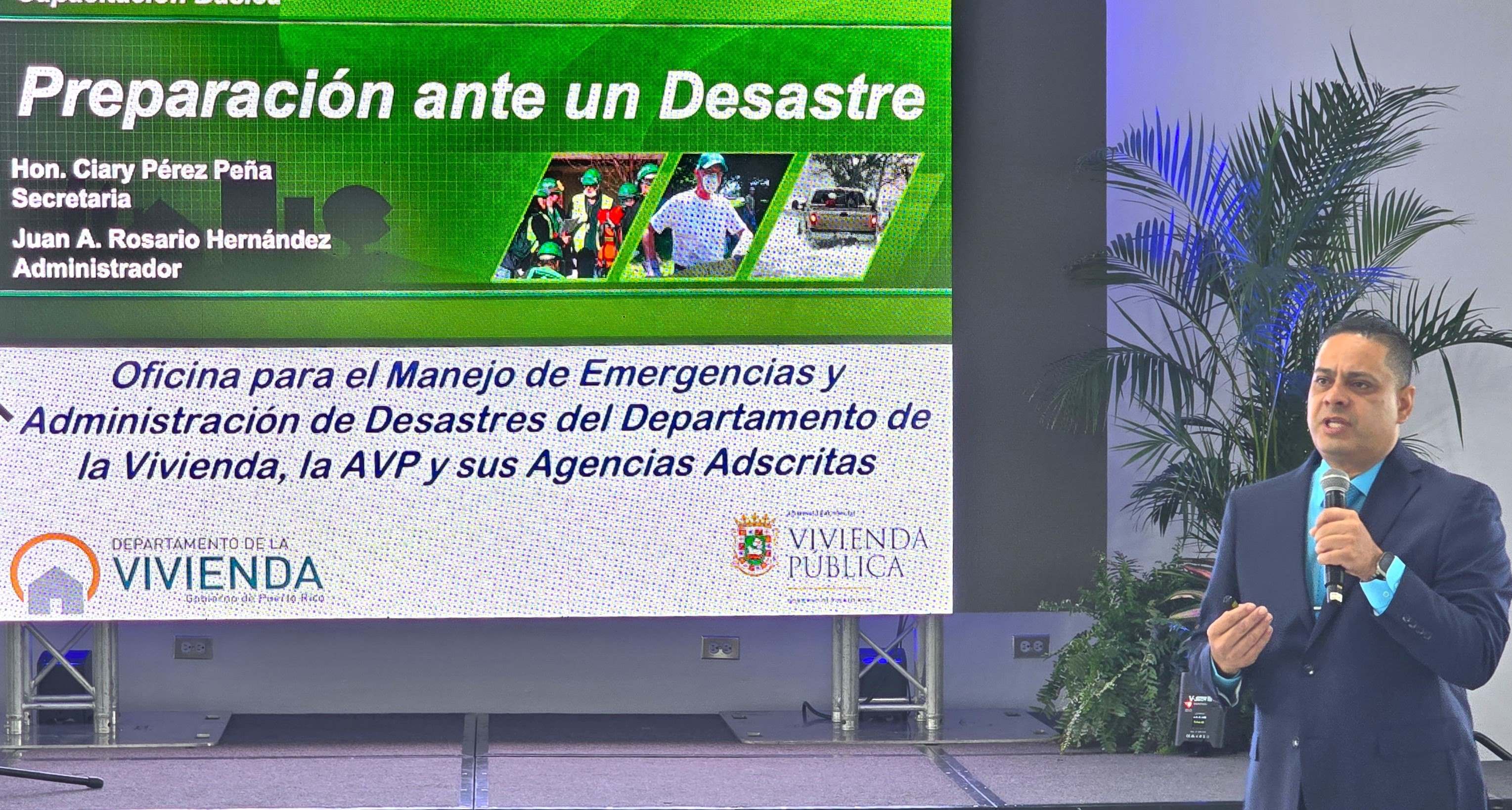 Departamento de la Vivienda y su Administración de Vivienda Pública, Auspician Adiestramiento de Manejo de Emergencias Foto 4