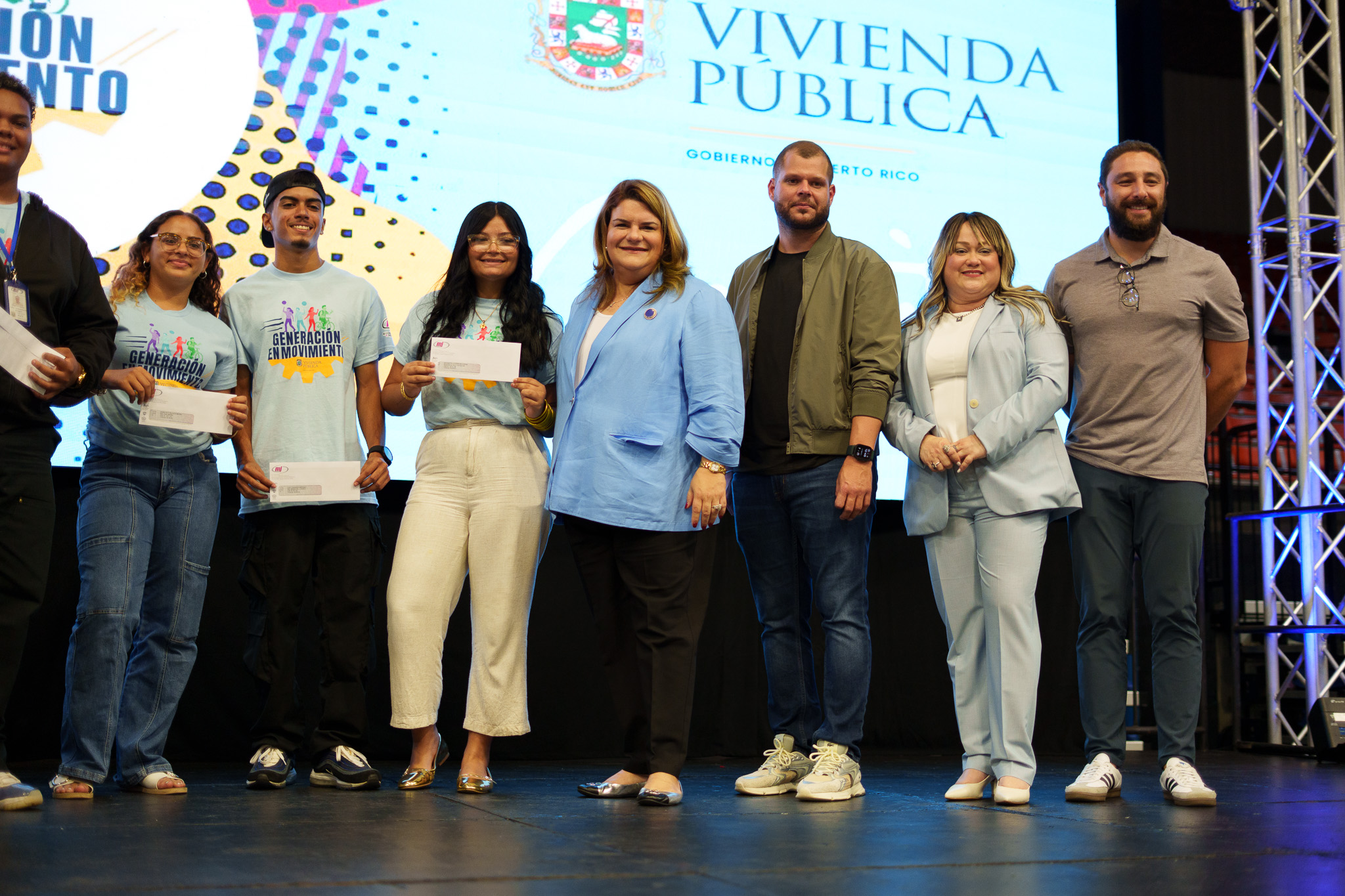 Gobernadora Reconoce Trabajo de Jóvenes - Foto 15
