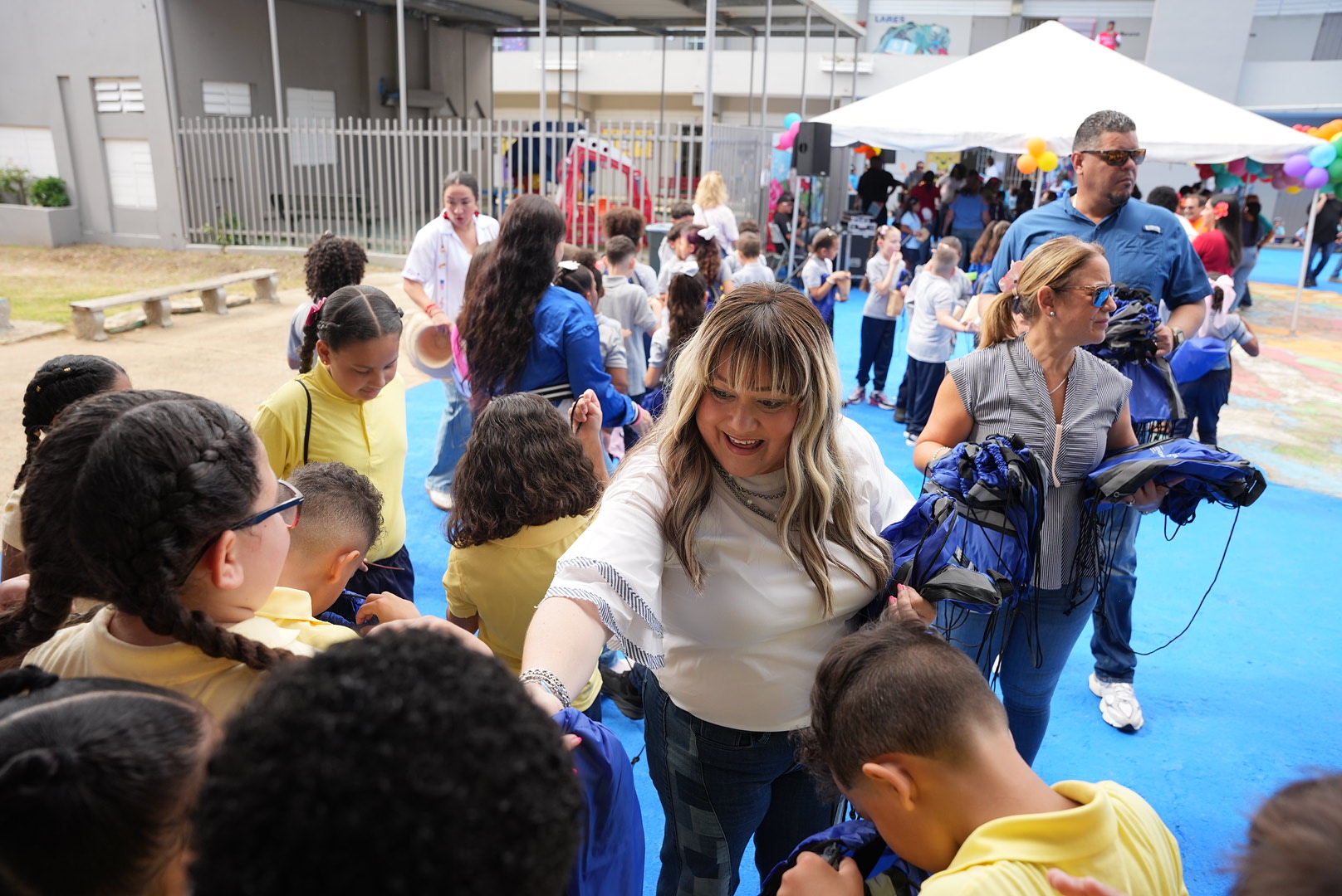 Vivienda y AVP Reciben Estudiantes en su Primer Día de Clases - Foto 11