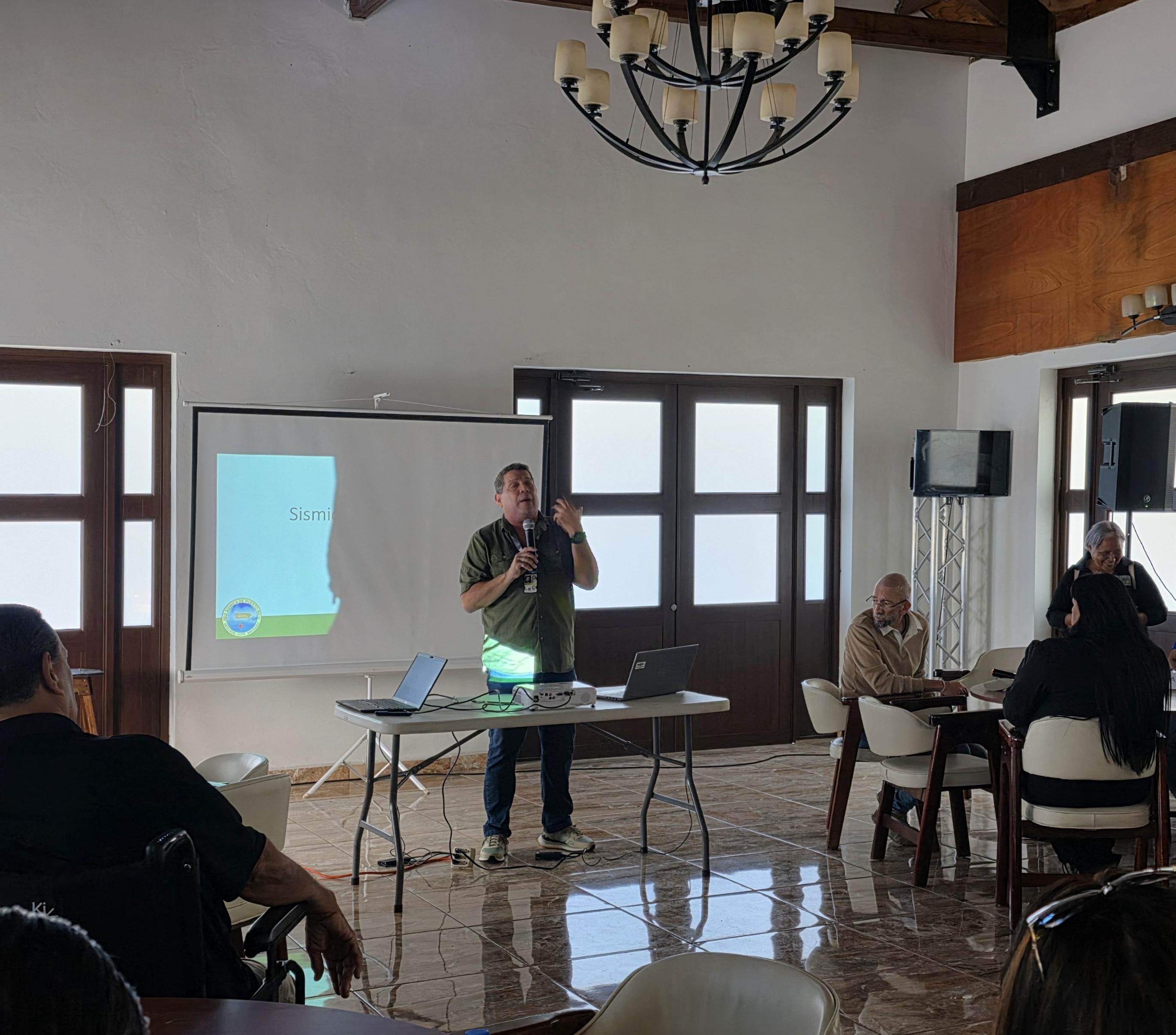 Seminario Terremotos y Tsunamis - Foto 1
