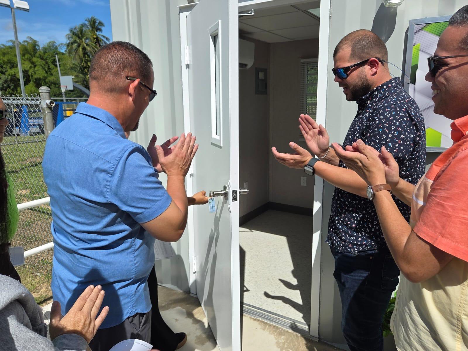 nauguran Oficinas de Consejos de Residentes en Utuado - Foto 3