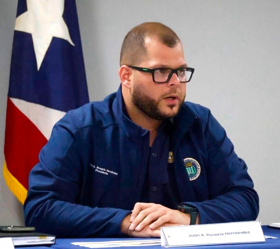 Secretaria y Administrador se Reúnen con Presidentes de Empresas que Administran Residenciales Públicos - Foto 3