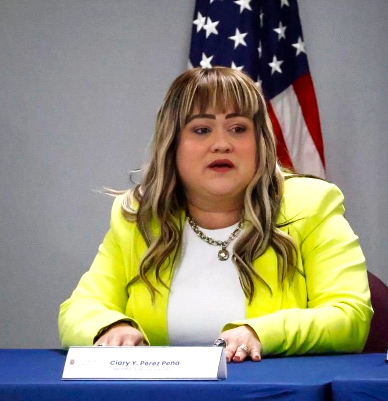 Secretaria y Administrador se Reúnen con Presidentes de Empresas que Administran Residenciales Públicos - Foto 2