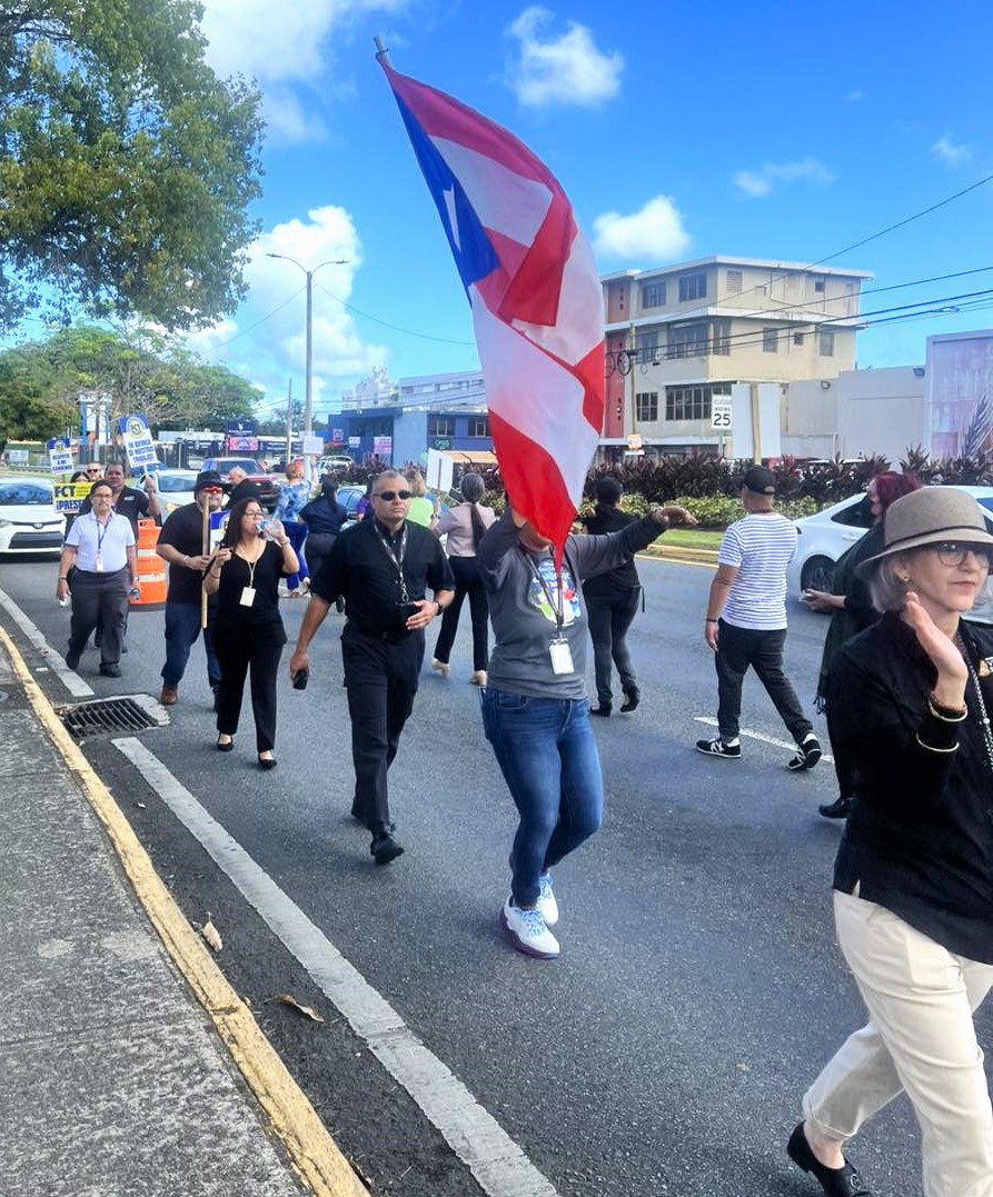 Se Solidarizan con Reclamo de Empleados Unionados - Foto 4