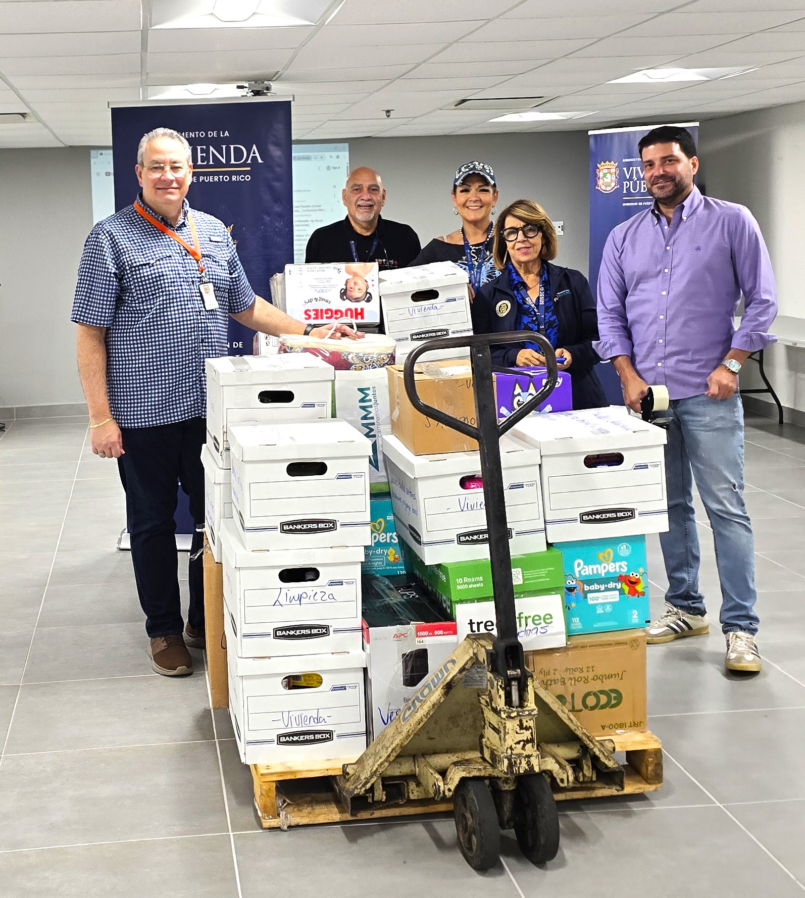 Departamento de la Vivienda Se Une a Esfuerzos de Ayuda a Jamaica - Foto 6