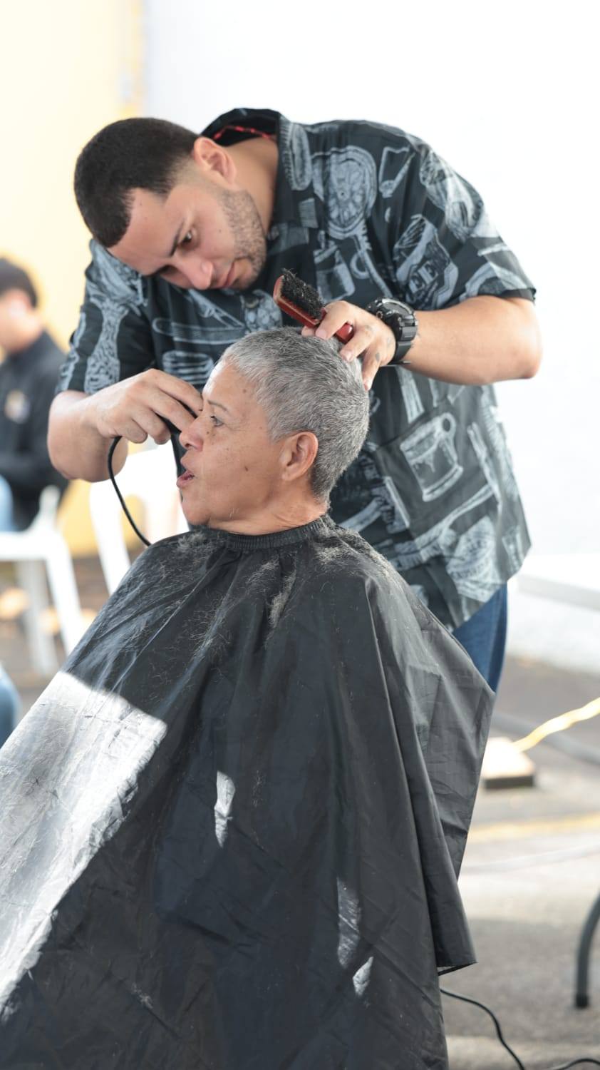 Apoyando a Personas Sin Hogar - Foto 5