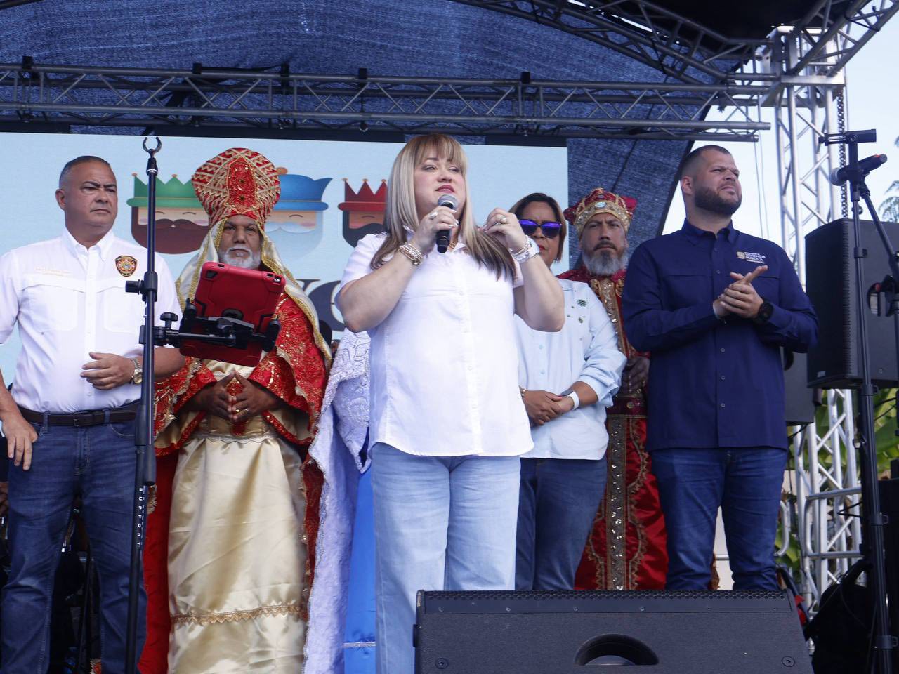 Entregan Juguetes en Patillas - Foto 4