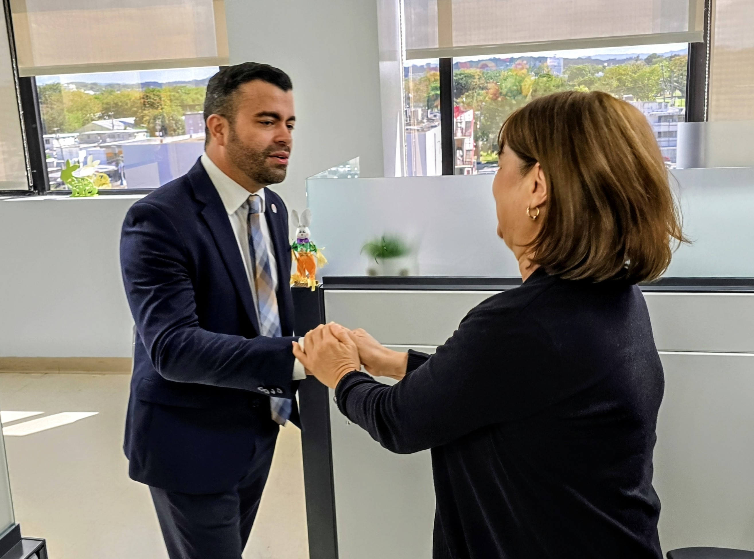 Secretario Interino de Vivienda Inicia Trabajos - Foto 7