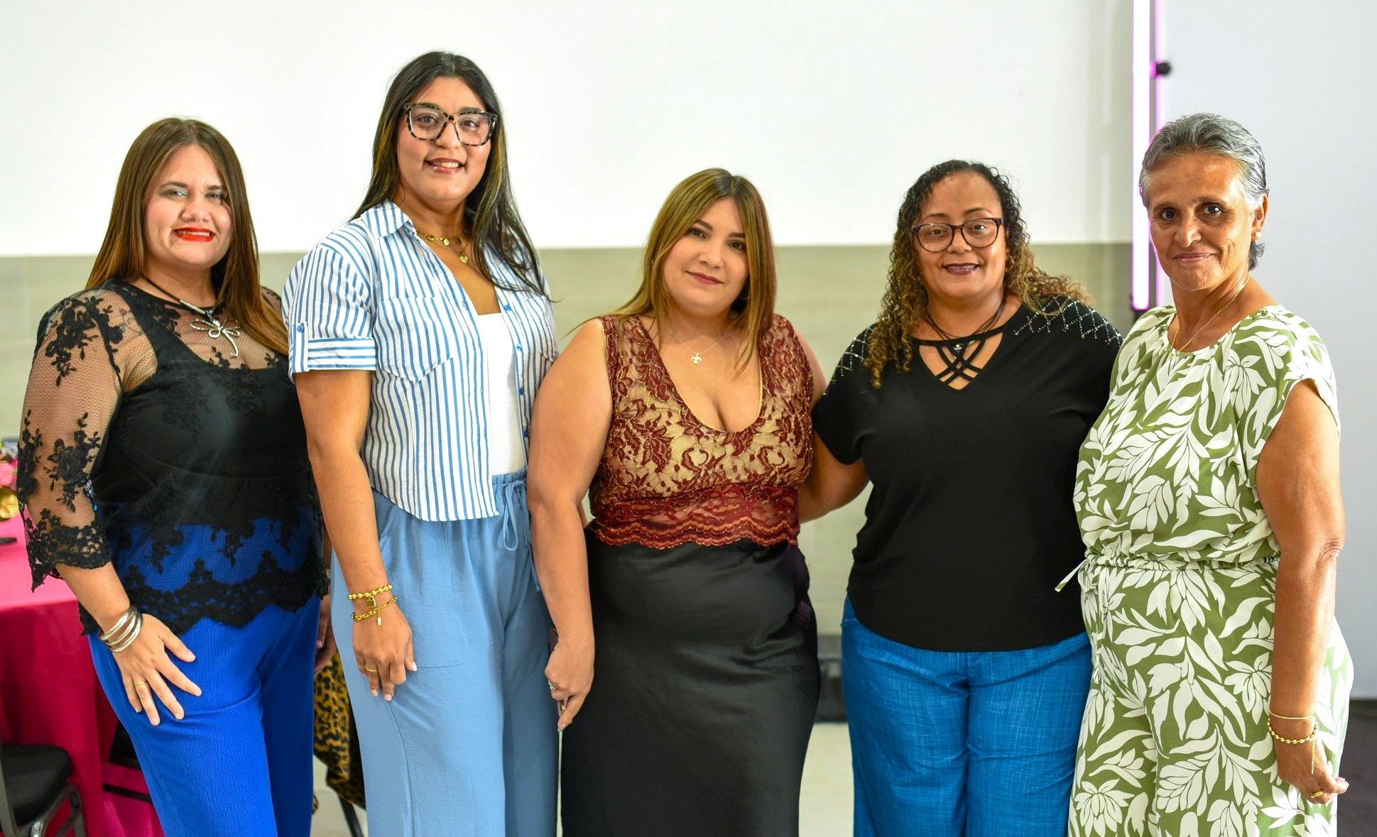 Vivienda Pública Honran a Madres de los Residenciales Públicos - Foto 1