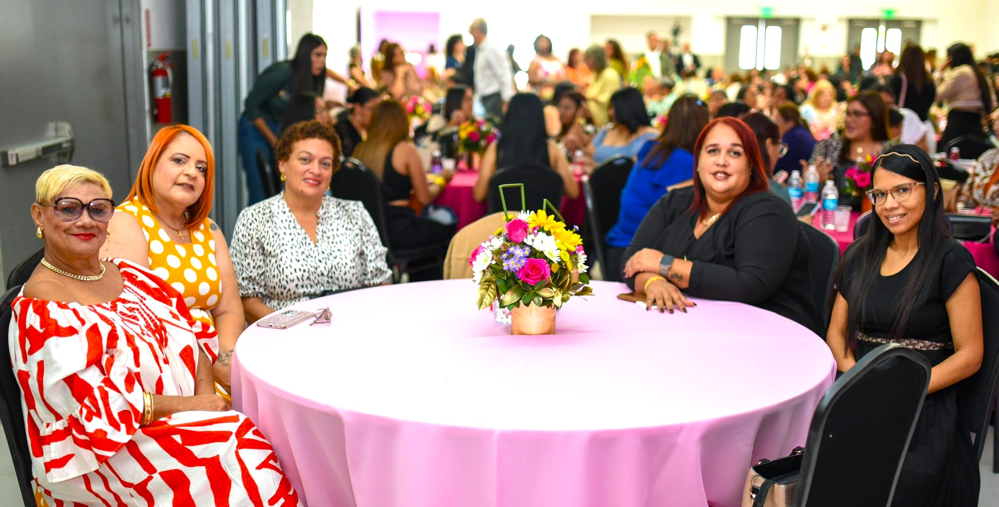 Vivienda Pública Honran a Madres de los Residenciales Públicos - Foto 4