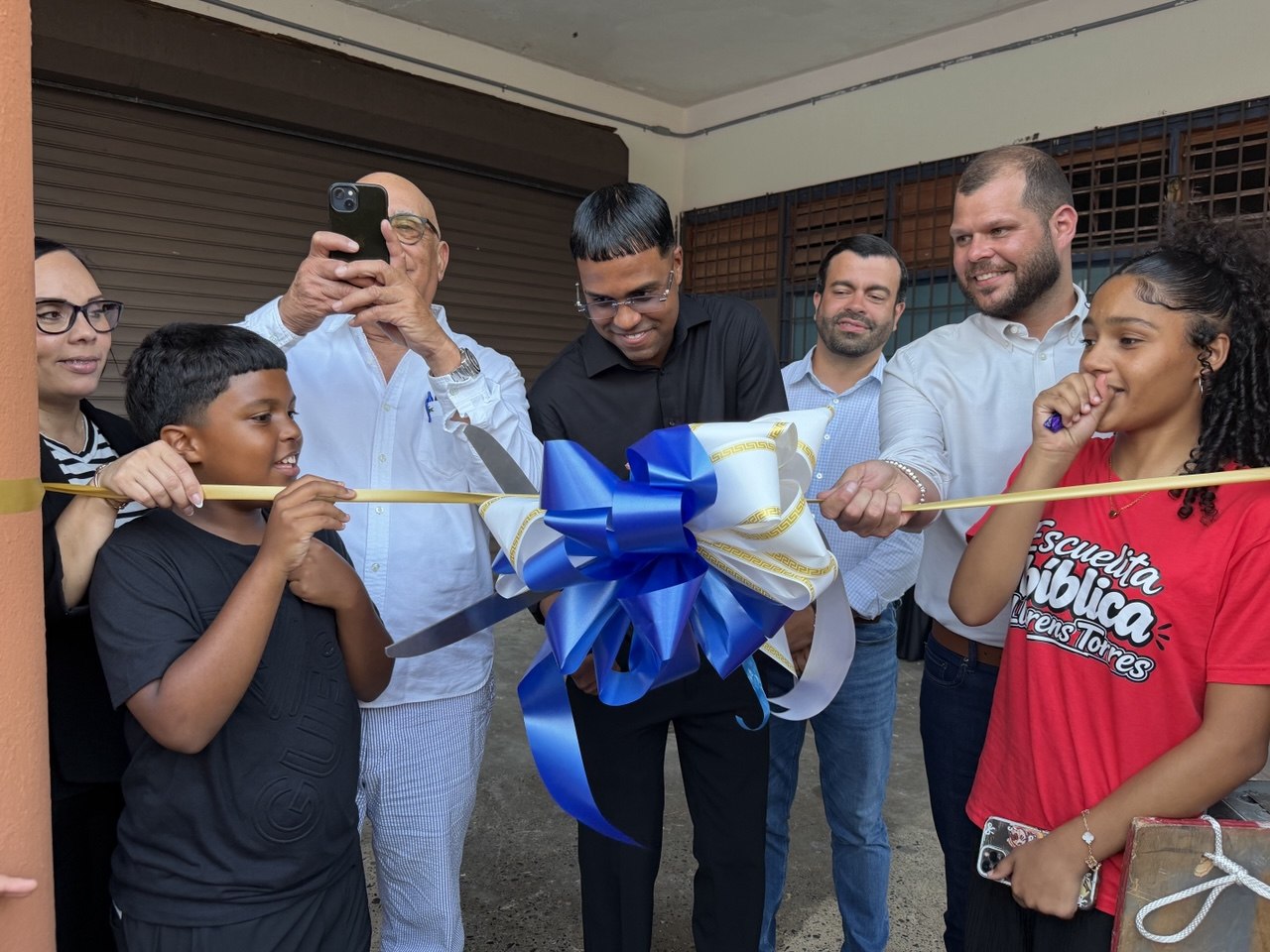Administración de Vivienda Pública Formaliza Acuerdo Colaborativo con Fundación Pa Mi Gente en Lloréns Torres - Foto 3