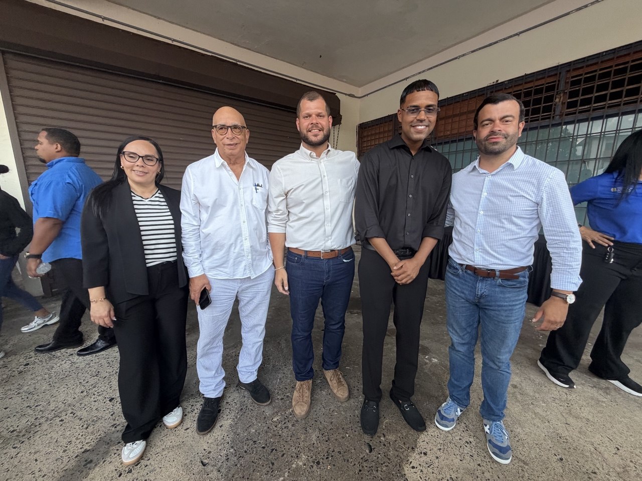 Administración de Vivienda Pública Formaliza Acuerdo Colaborativo con Fundación Pa Mi Gente en Lloréns Torres - Foto 4